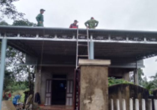 Tập đoàn TONMAT chia sẻ với thân nhân liệt sĩ Đoàn 337 khắc phục hậu quả mưa lũ